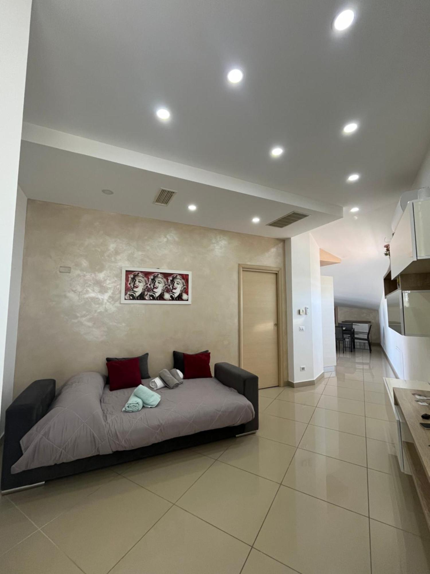 Casa Vacanza Helios Leonforte ภายนอก รูปภาพ
