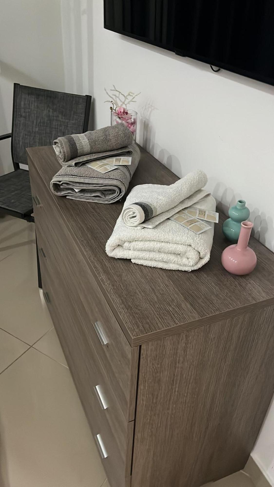 Casa Vacanza Helios Leonforte ภายนอก รูปภาพ